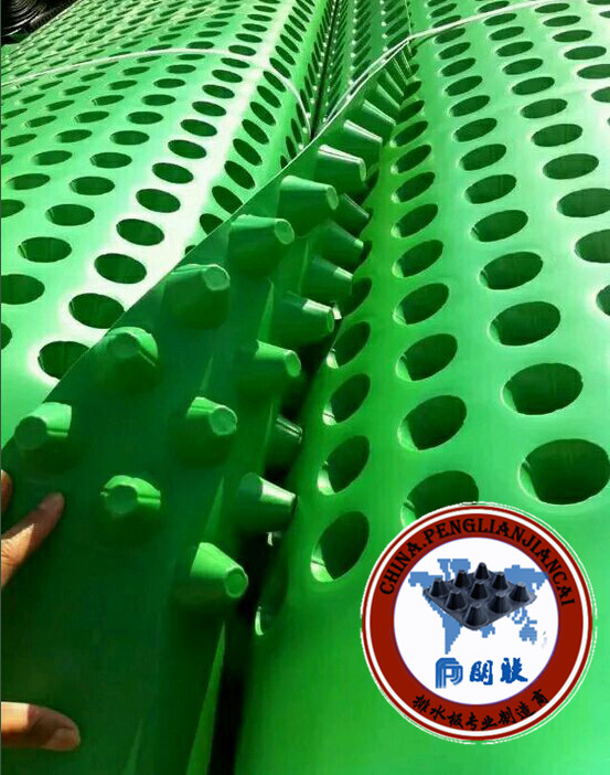 排水板廠家http://www.coug001.cn/